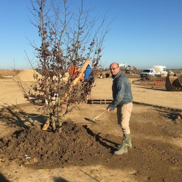 Plantation du premier arbre à la ZAC !